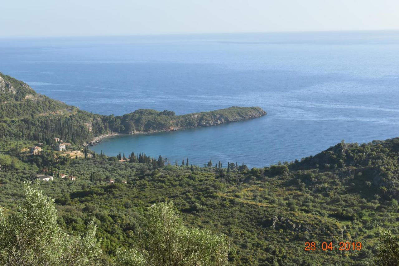Pirgaki Studios Kardamyli Exterior photo